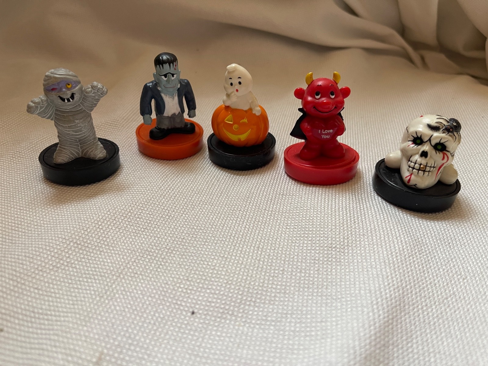 5 Vintage RUSS BERRIE Mini Halloween Figurines STAMPS 5 Vintage RUSS BERRIE Mini Halloween Figurines STAMPS