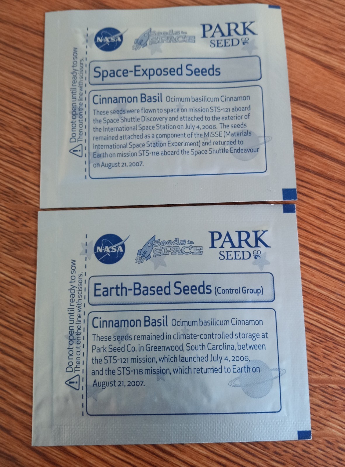 STS-121 / 118 SPACE SHUTTLE / NASA FLOWN PARK SPACE EXPOSED & EARTH BASED SEEDS STS-121 / 118 SPACE SHUTTLE / NASA FLOWN PARK SPACE EXPOSED & EARTH BASED SEEDS