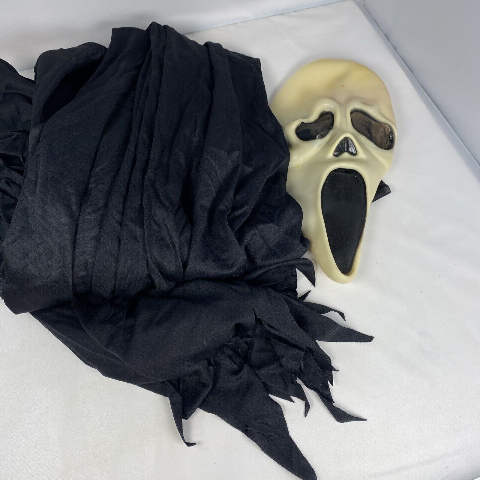 Vintage Original Scream Mask And Hooded Robe Costume Adult