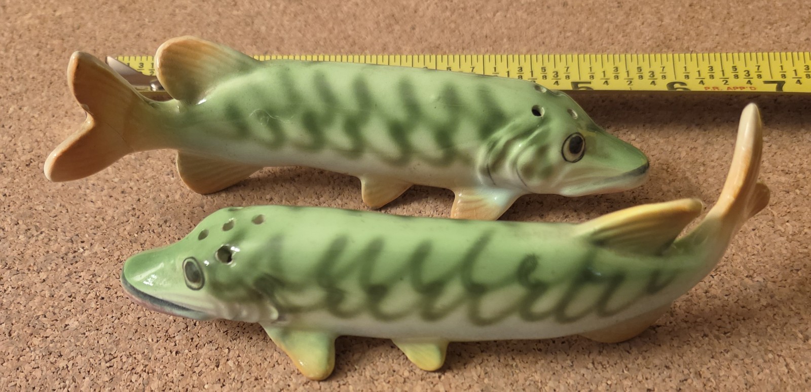 Vtg 1950s Ceramic Northern Pike Fish Salt Pepper Shakers Japan Mid Century Cabin Vtg 1950s Ceramic Northern Pike Fish Salt Pepper Shakers Japan Mid Century Cabin