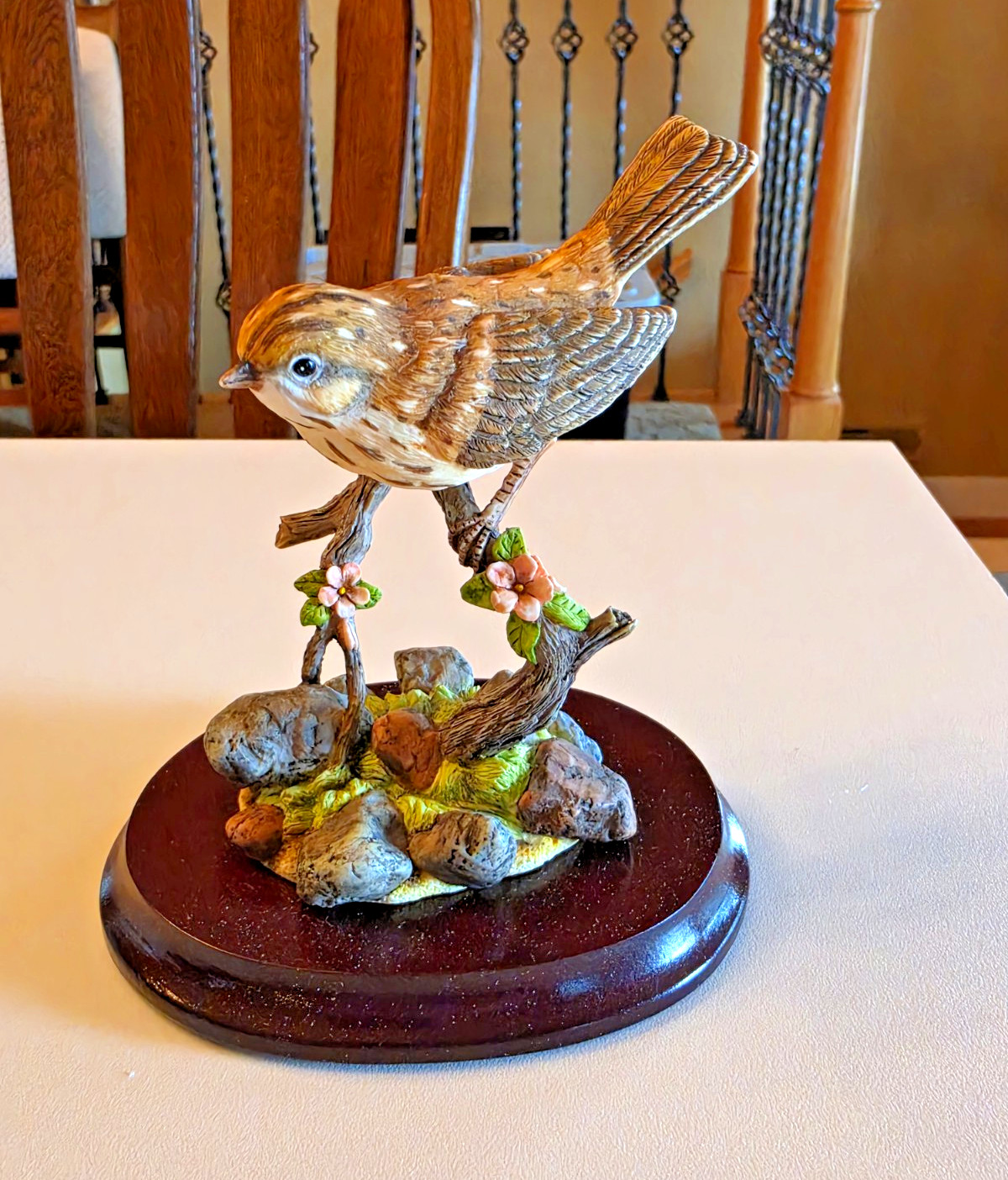 Vintage Maruri Savannah Sparrow Resin Bird Figurine Wood Base 1999 PB-9908 Vintage Maruri Savannah Sparrow Resin Bird Figurine Wood Base 1999 PB-9908