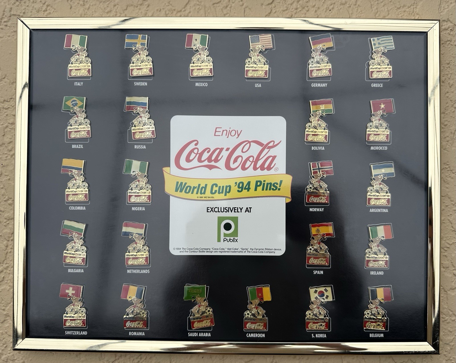Publix 1994 Fifa World Cup Pins Complete Set 24 Striker Mascot Flag Framed VGC Publix 1994 Fifa World Cup Pins Complete Set 24 Striker Mascot Flag Framed VGC