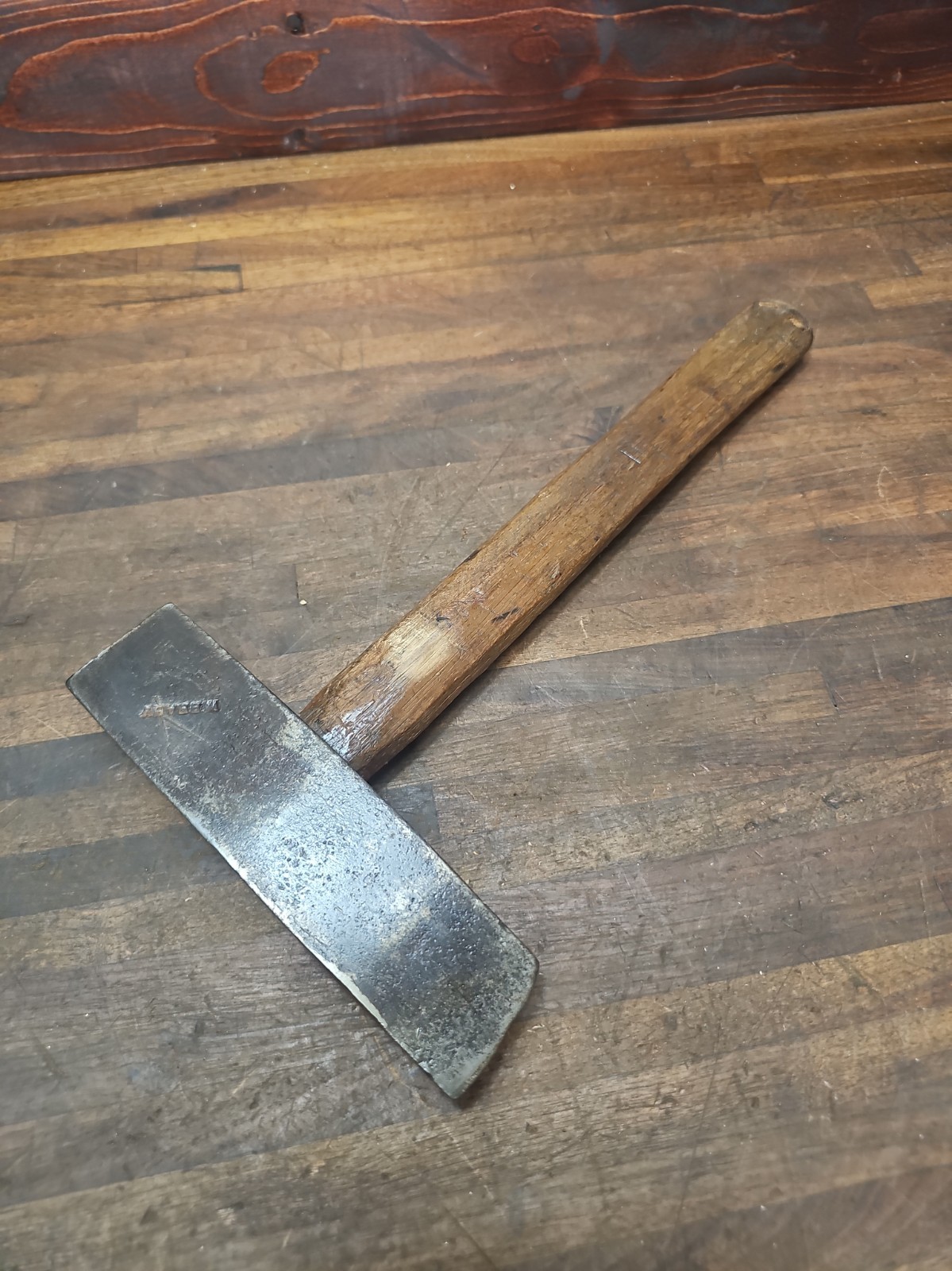 E101- ANTIQUE W. BRADY MT JOY PA MASON STONE  HAMMER 4 lb 13 oz
