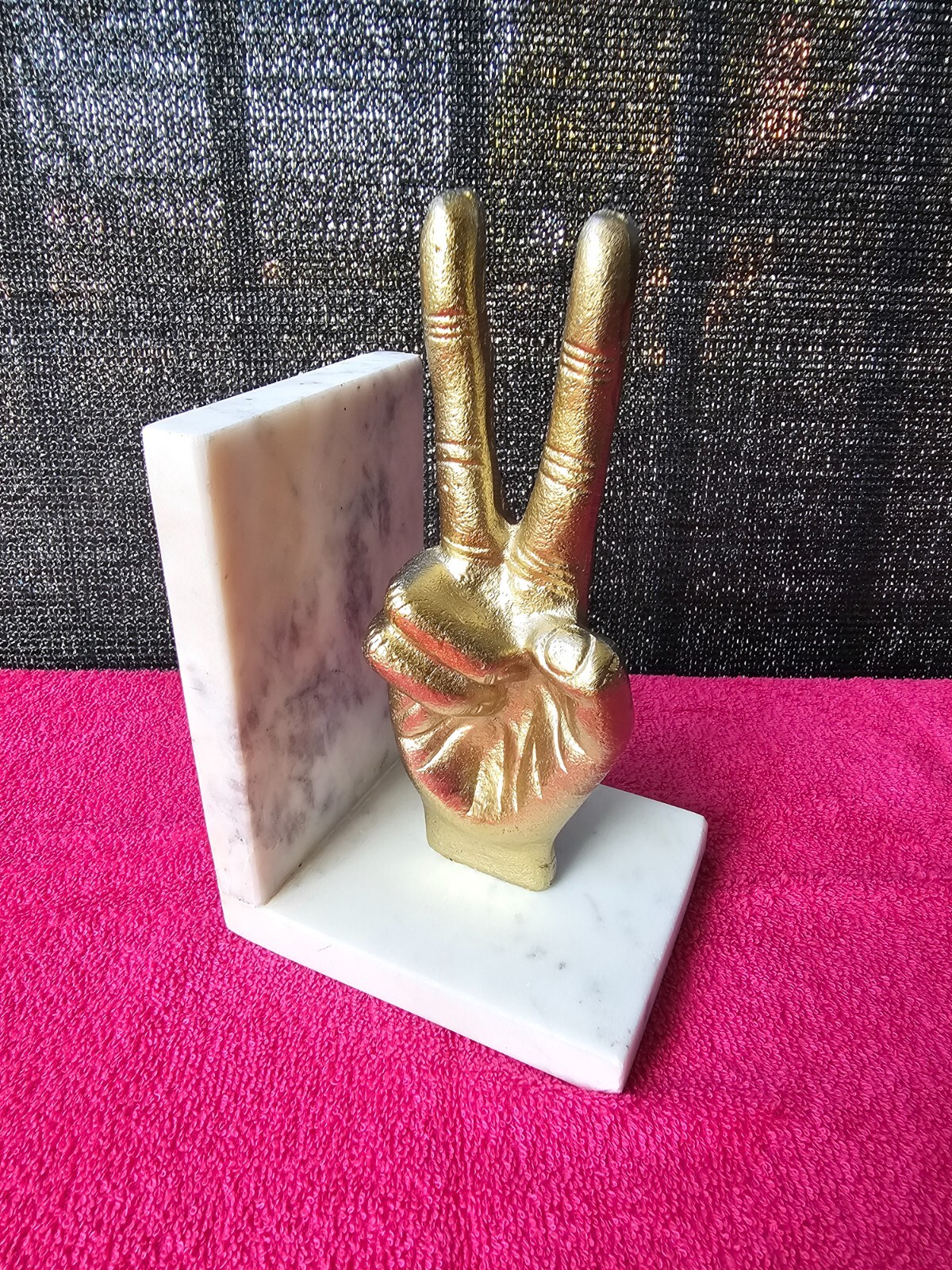 Bookend Peace Sign Sculpture Hand Symbol Iron & Marble Gold & White Book Holder Bookend Peace Sign Sculpture Hand Symbol Iron & Marble Gold & White Book Holder