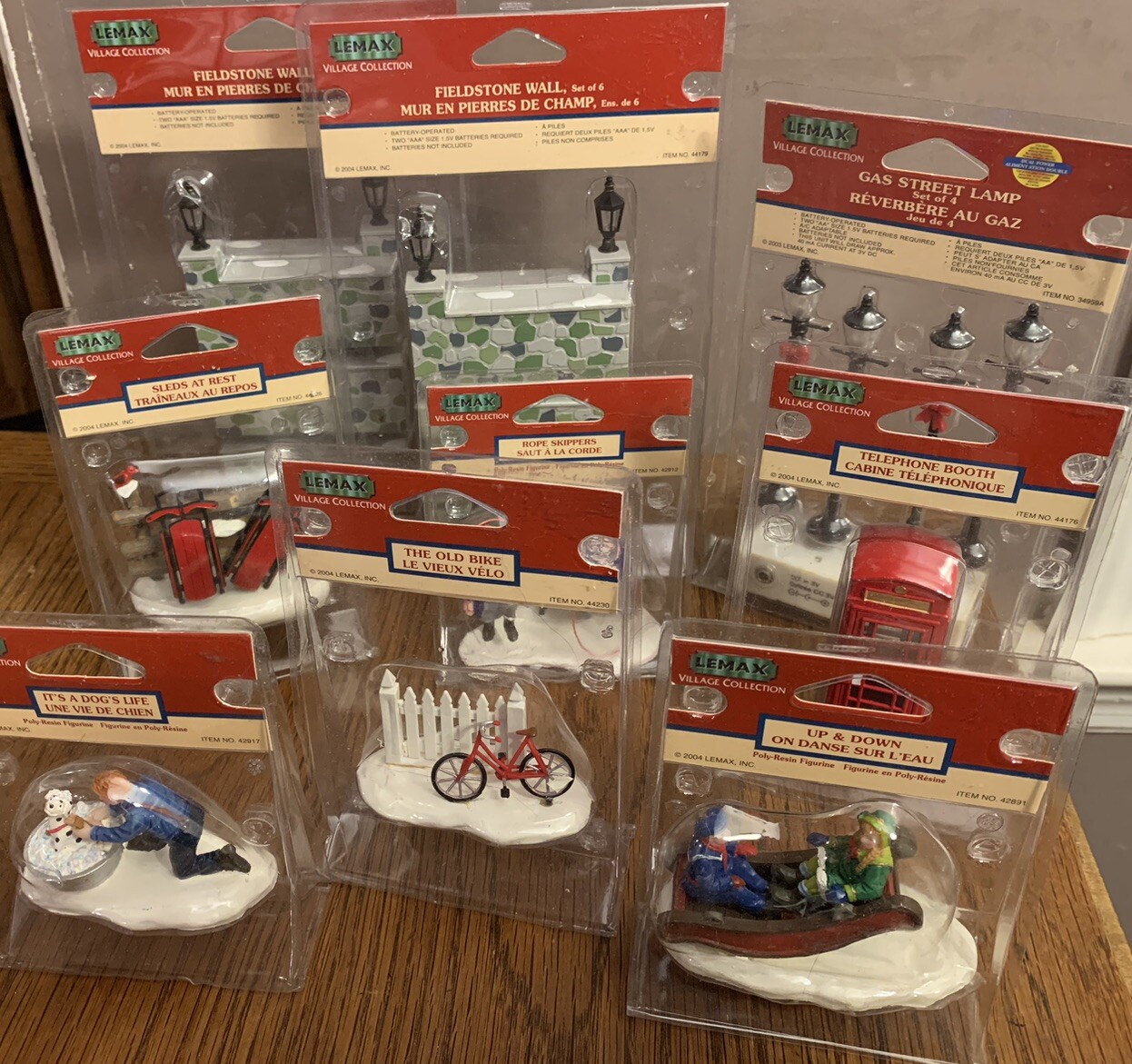 LEMAX Village Collection LOT Stone Walls, Lamps, Figurines 22 Pieces NIB 2003-04 LEMAX Village Collection LOT Stone Walls, Lamps, Figurines 22 Pieces NIB 2003-04