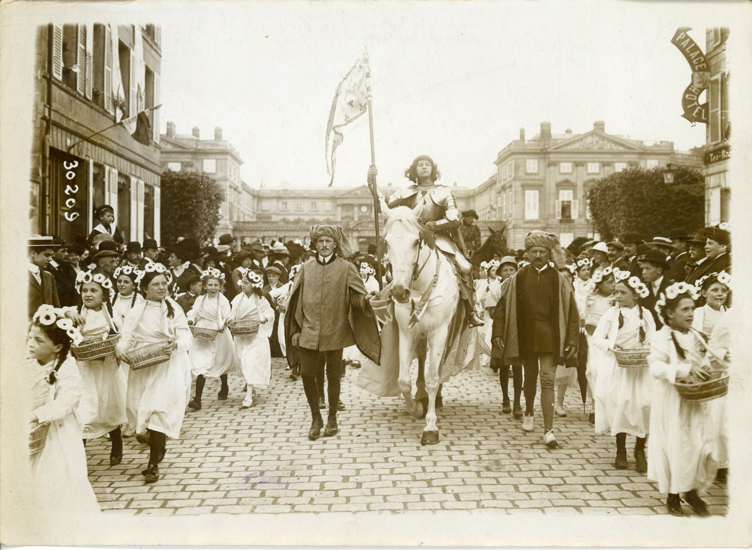 France, Compiègne, Fêtes de Joanne d'Arc, parade, 1912, Vintage silver prin France, Compiègne, Fêtes de Joanne d'Arc, parade, 1912, Vintage silver prin