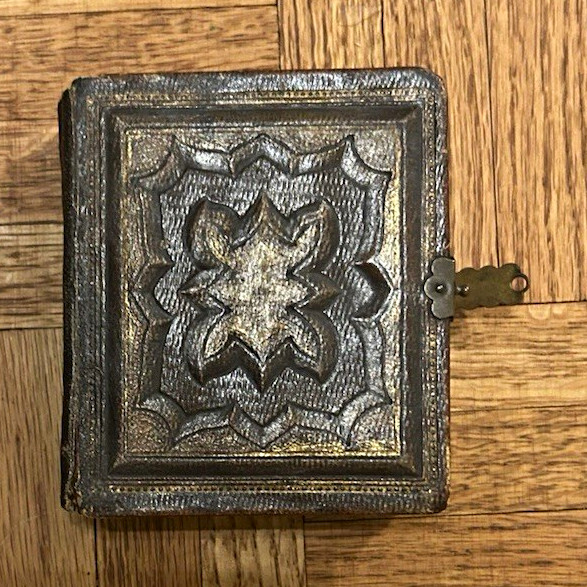 Victorian 1870s Leather Gem Tintype Pocket Photo Album Clasp 52 Portraits Victorian 1870s Leather Gem Tintype Pocket Photo Album Clasp 52 Portraits