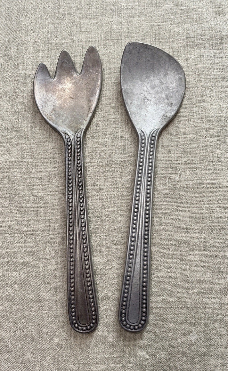 Vintage Wilton Armetale Pewter RWP Beaded Edge Salad Servers Set Vintage Wilton Armetale Pewter RWP Beaded Edge Salad Servers Set