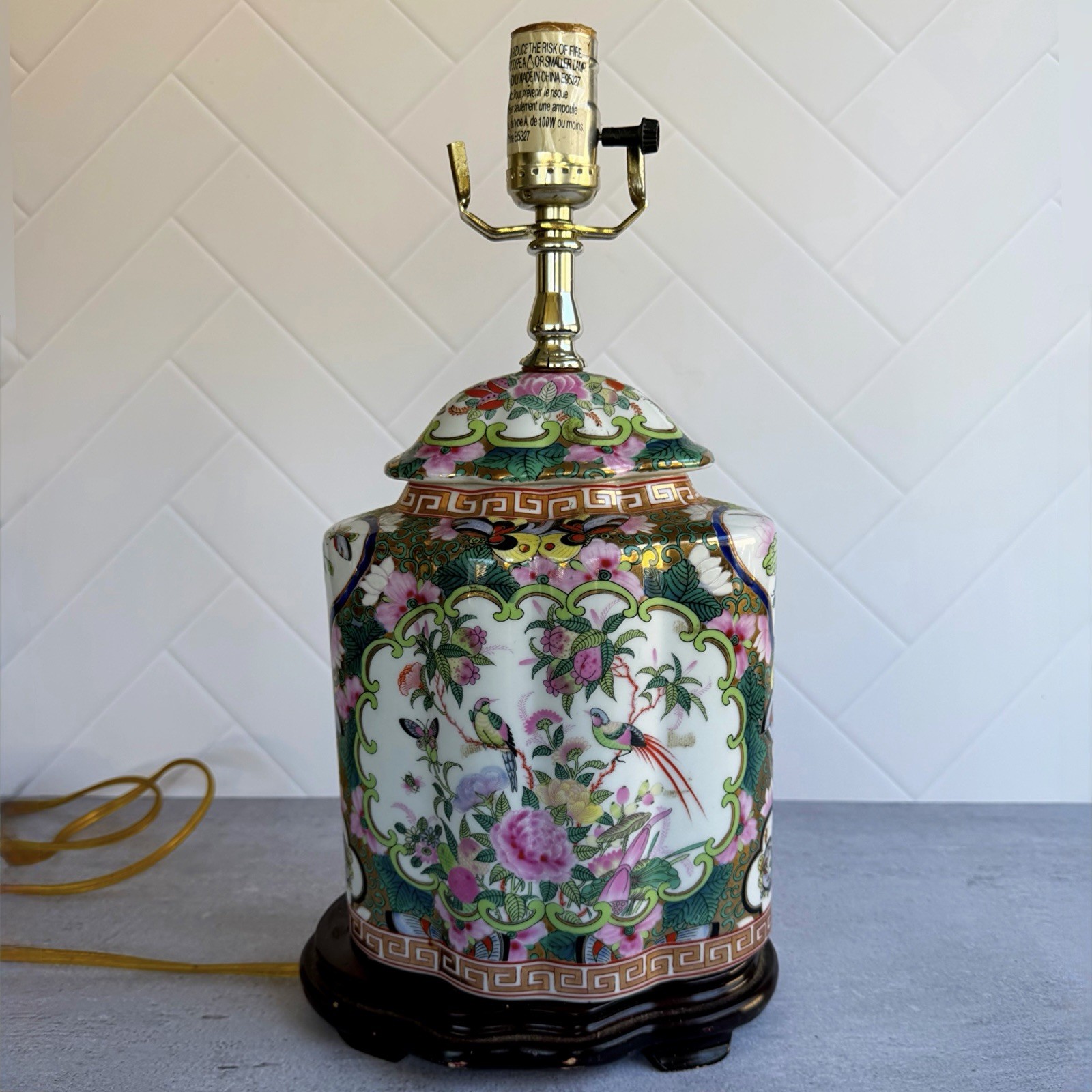 Vintage Chinese Famille Rose Medallion Porcelain Ginger Jar Table Lamp Birds