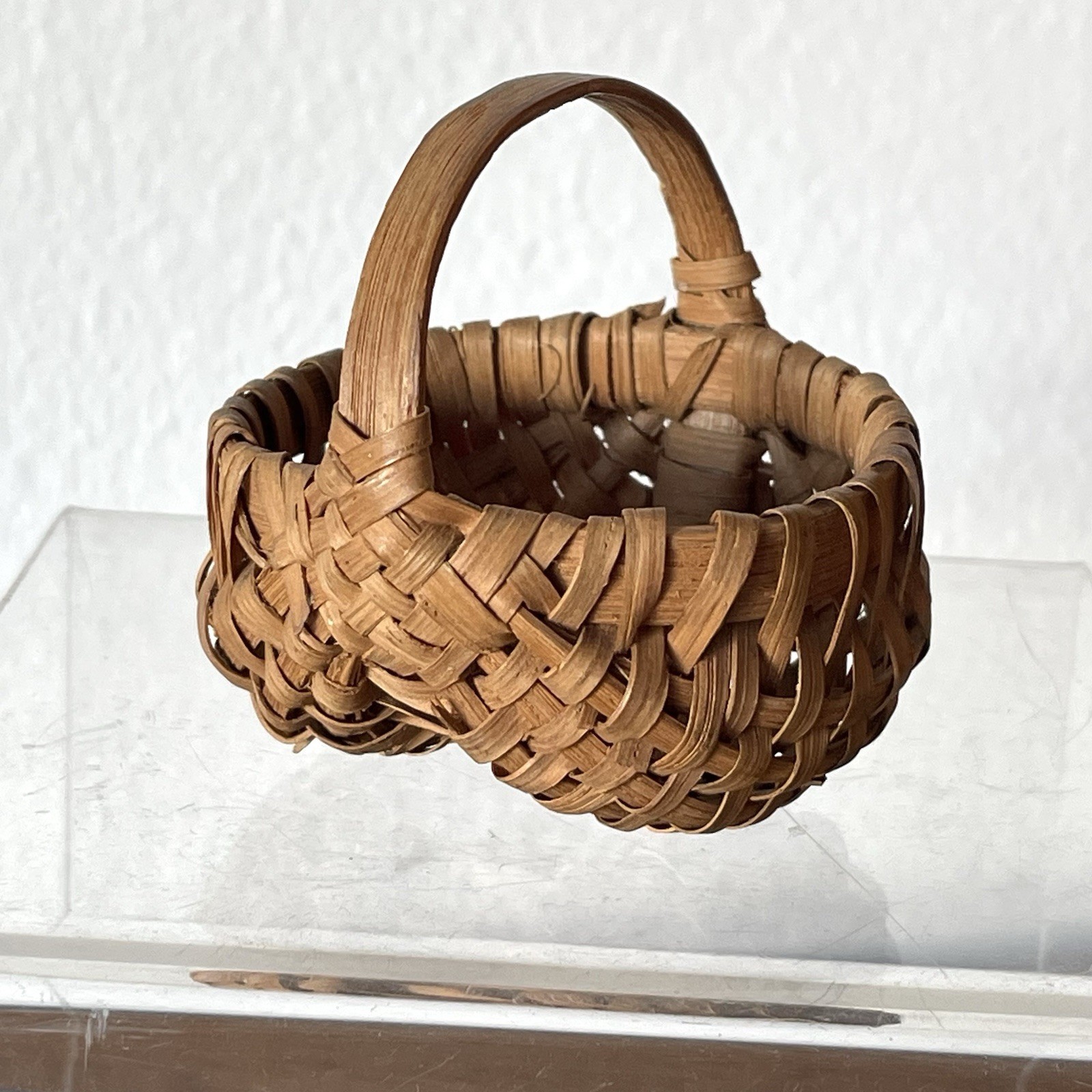 Antique Miniature Woven Buttocks Gathering Egg Basket Mini Country Primitive Antique Miniature Woven Buttocks Gathering Egg Basket Mini Country Primitive