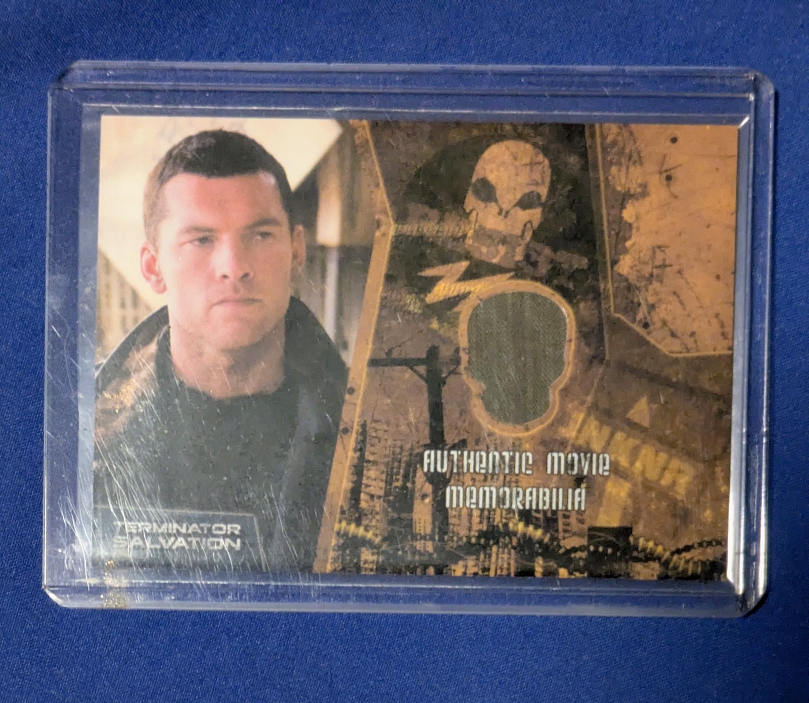 2009 Topps Terminator Salvation Sam Worthington Screen Worn Material RARE NM-M 2009 Topps Terminator Salvation Sam Worthington Screen Worn Material RARE NM-M