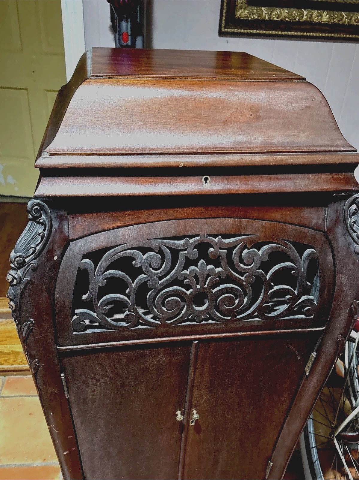 Vintage Sonora Invincible Phonograph Cabinet Only Nice Vintage Sonora Invincible Phonograph Cabinet Only Nice