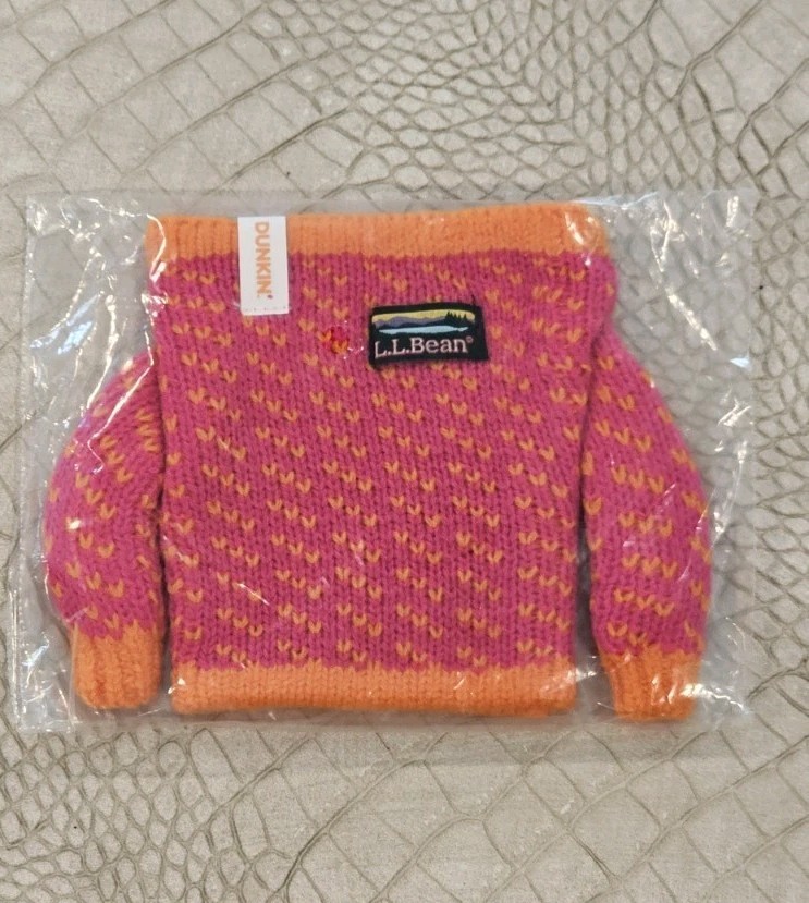 2026 Limited Edition Dunkin'/L.L. BEAN Collab Sweater Cup Sleeve NEW SEALED 2026 Limited Edition Dunkin'/L.L. BEAN Collab Sweater Cup Sleeve NEW SEALED