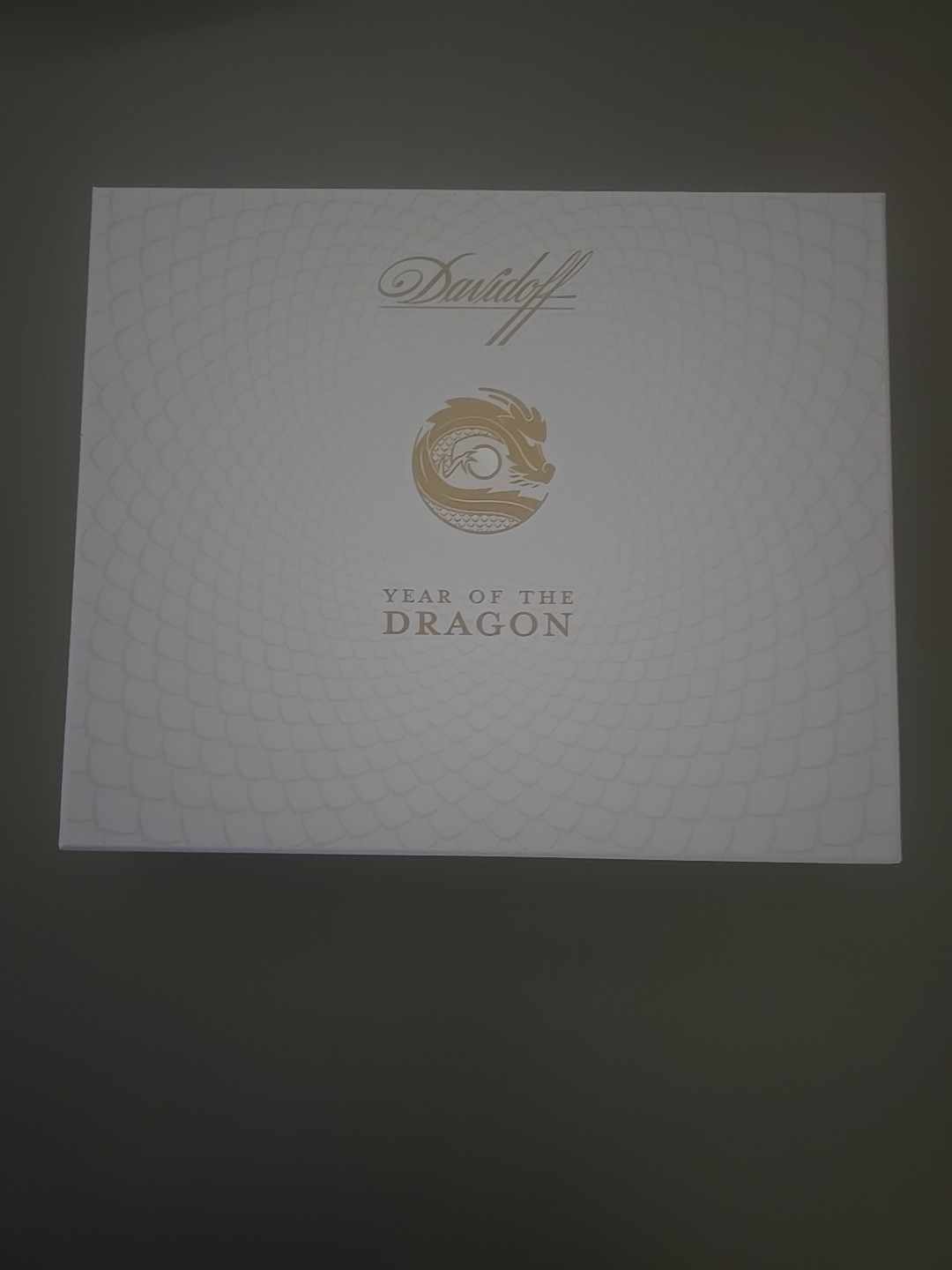 Davidoff Year Of The Dragon 2023 Wooden Cigar Box Humidor LTD Edition Red (SH13) Davidoff Year Of The Dragon 2023 Wooden Cigar Box Humidor LTD Edition Red (SH13)