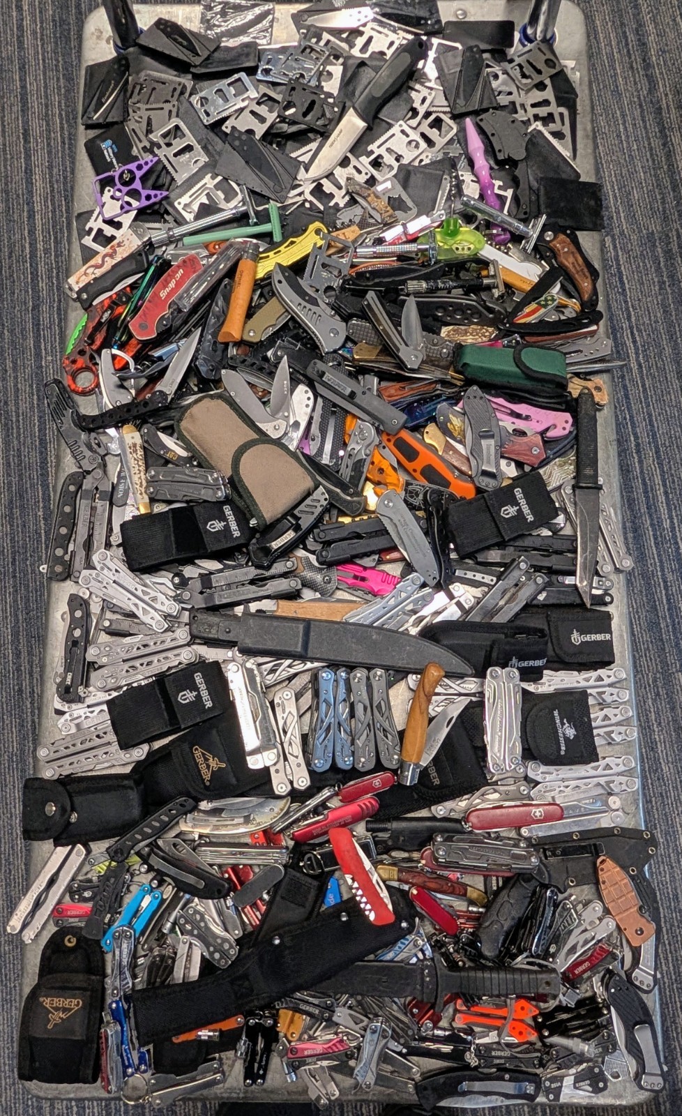 2+ Pound Grab Bag Lot TSA Confiscated EDC Multitool Kn*ves Utility Tools 2# 2lb 2+ Pound Grab Bag Lot TSA Confiscated EDC Multitool Kn*ves Utility Tools 2# 2lb