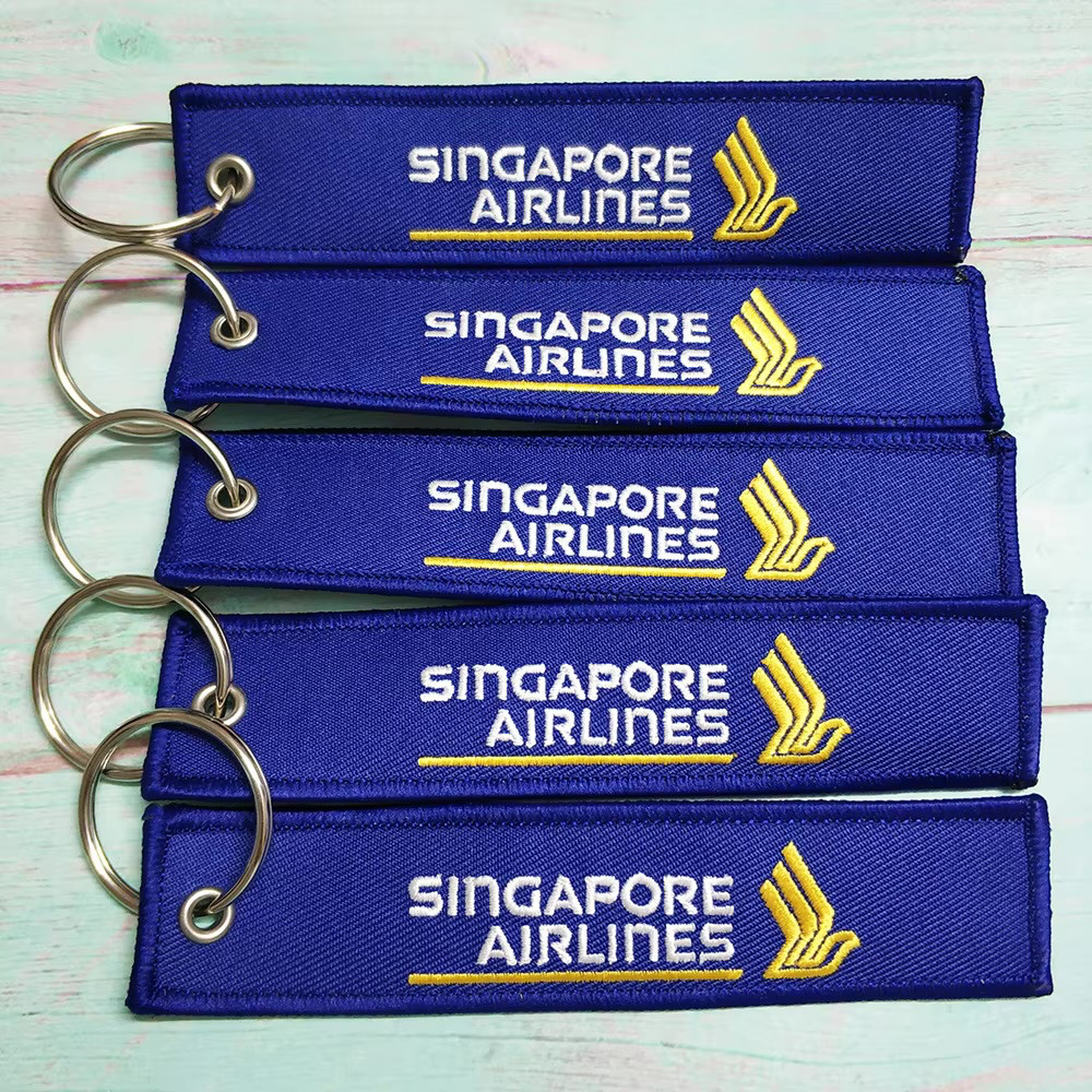 STUNNING SINGAPORE AIRLINES EMBROIDERED TAG KEYCHAIN/KEY RING...NOT EASILY FOUND STUNNING SINGAPORE AIRLINES EMBROIDERED TAG KEYCHAIN/KEY RING...NOT EASILY FOUND