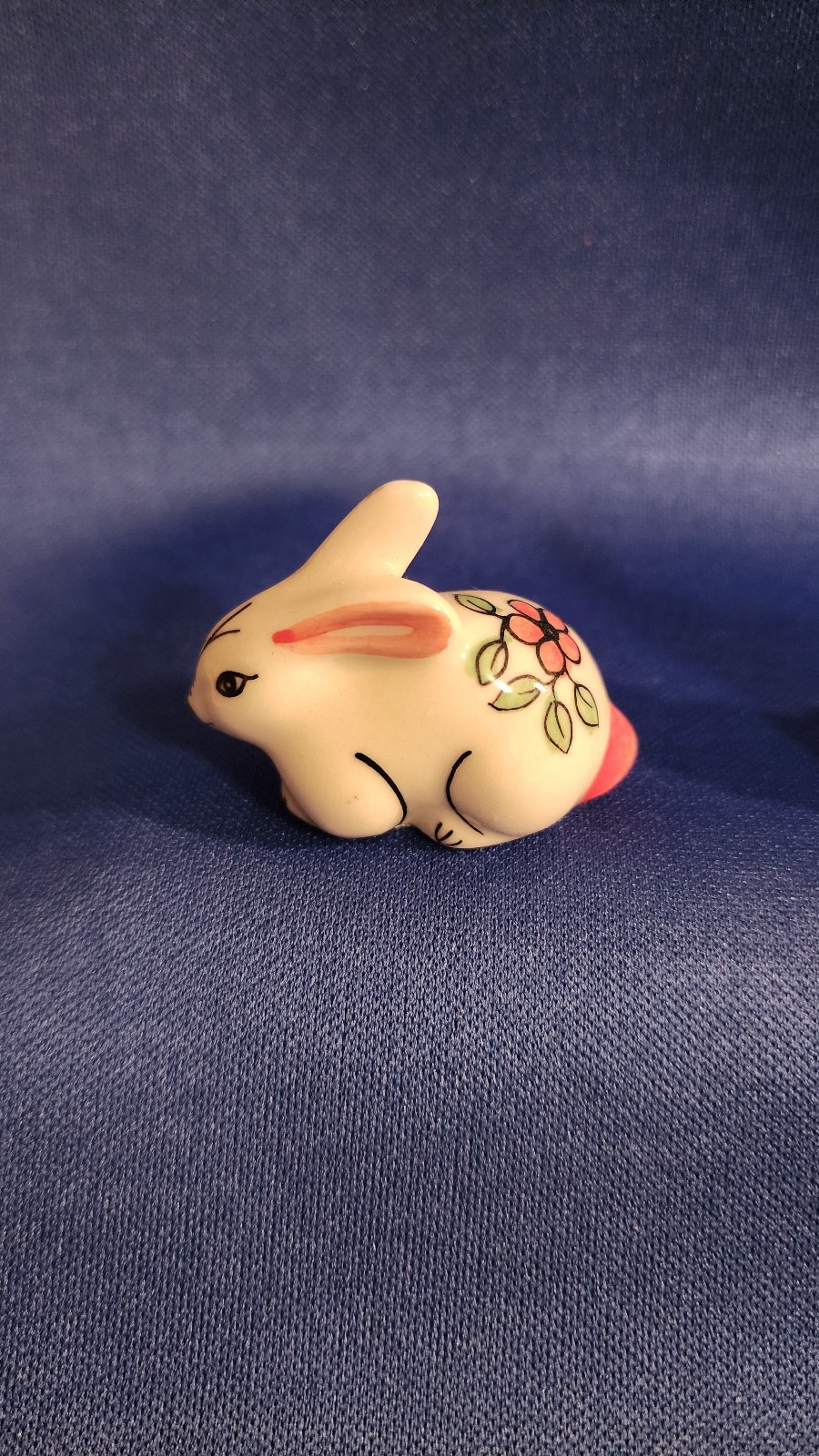 Vintage Miniature Bunny Rabbit, porcelain with painted flower, only 1.25" sweet Vintage Miniature Bunny Rabbit, porcelain with painted flower, only 1.25" sweet