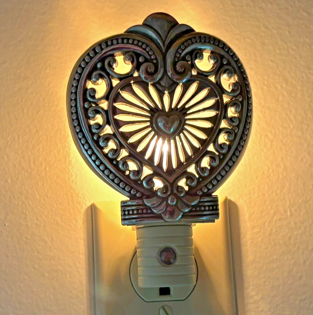 Brighton Bright Heart Nightlight Silver Plated Filigree Wall Plug In Retired Vtg