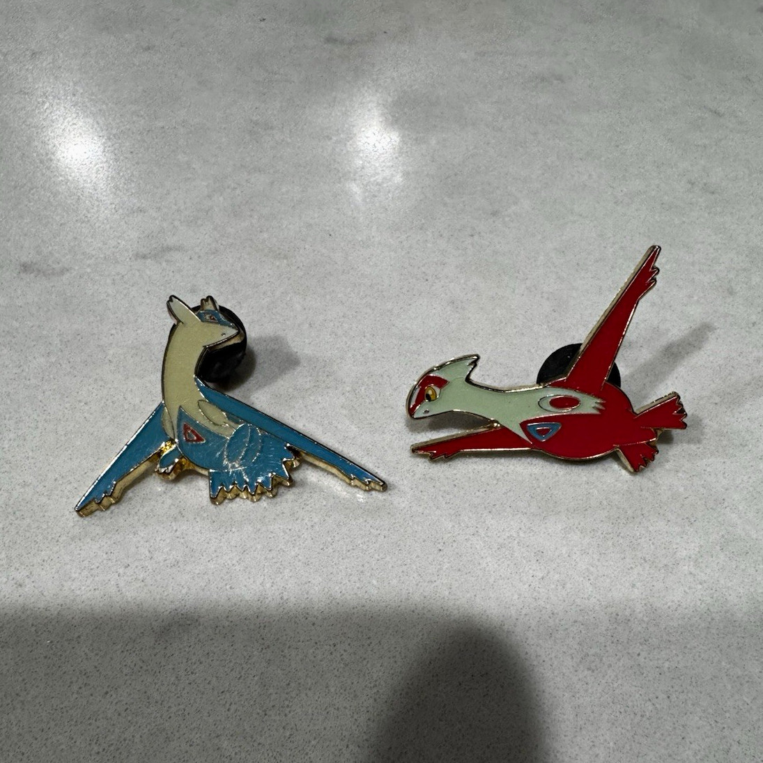 Latios & Latias Dragon Majesty Collector Pins Set 2018 Latios & Latias Dragon Majesty Collector Pins Set 2018
