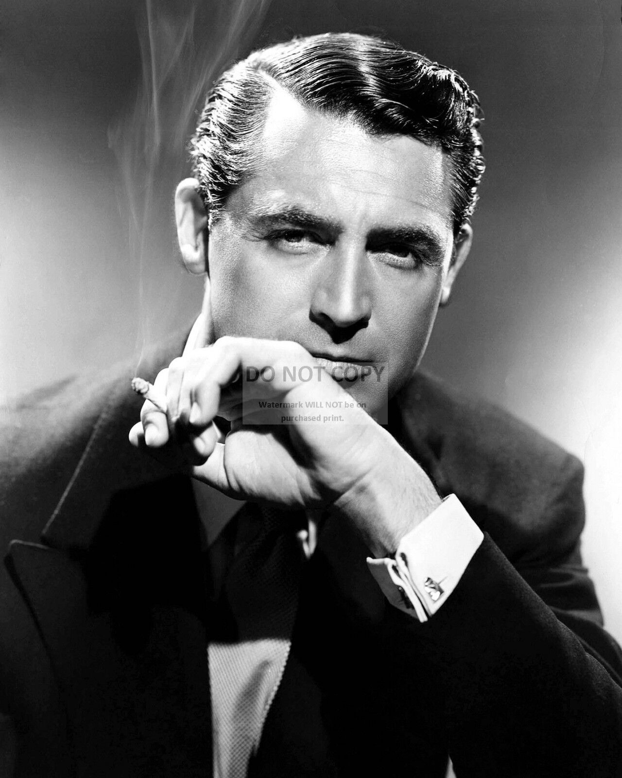 CARY GRANT - 8X10 PUBLICITY PHOTO (BB-778)