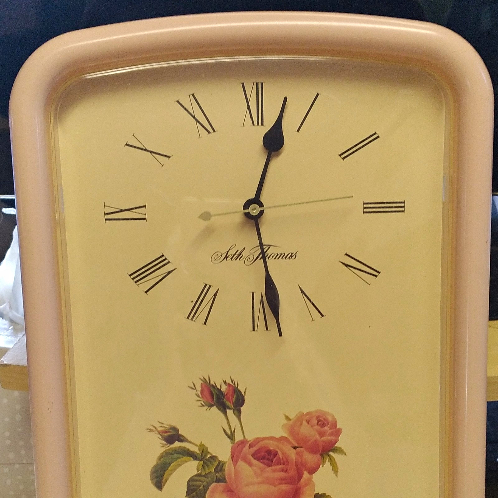 Vtg Mid Century Seth Thomas rectangular pink plastic Rosa Centifolia wall clock Vtg Mid Century Seth Thomas rectangular pink plastic Rosa Centifolia wall clock