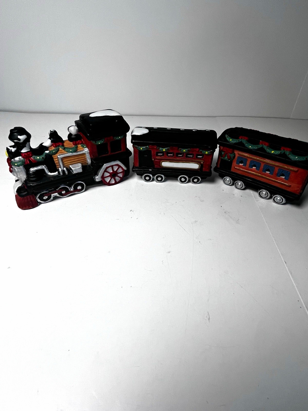 Vintage 1990s Dickens Collectables Porcelain Christmas Train Set is 3 Vintage 1990s Dickens Collectables Porcelain Christmas Train Set is 3