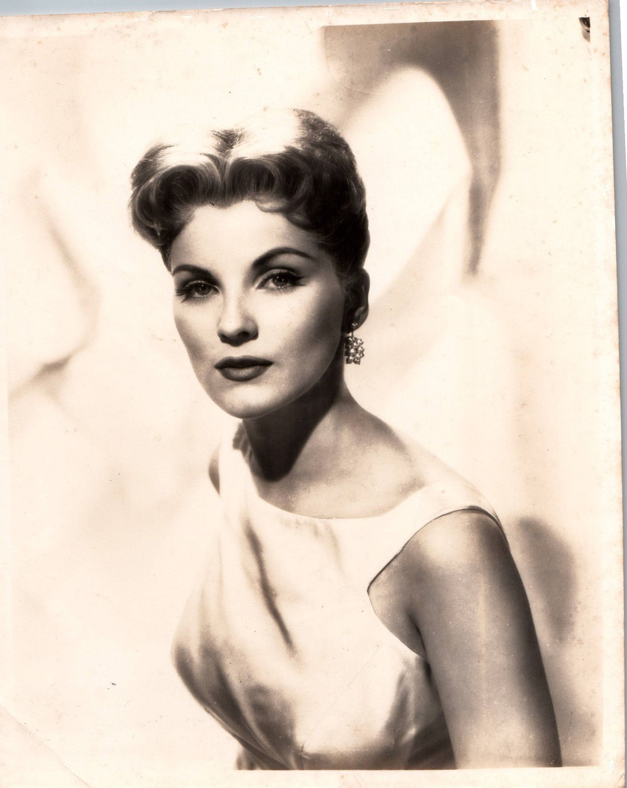 HOLLYWOOD DEBRA PAGET STYLISH POSE STUNNING PORTRAIT 1950s ORIGINAL PHOTO MA22 HOLLYWOOD DEBRA PAGET STYLISH POSE STUNNING PORTRAIT 1950s ORIGINAL PHOTO MA22