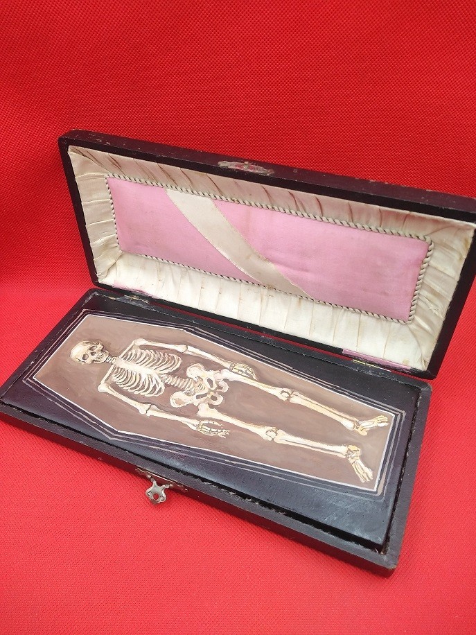 Antique coffin skull, Vintage Skull Casket ,Momento Mori ,Victorian ,Art Deco Antique coffin skull, Vintage Skull Casket ,Momento Mori ,Victorian ,Art Deco