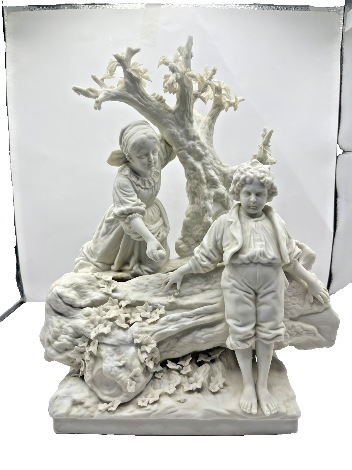 Dressel Kister Passau Figurine "Boy and Girl under Tree"- Germany Ca.1900 Dressel Kister Passau Figurine "Boy and Girl under Tree"- Germany Ca.1900