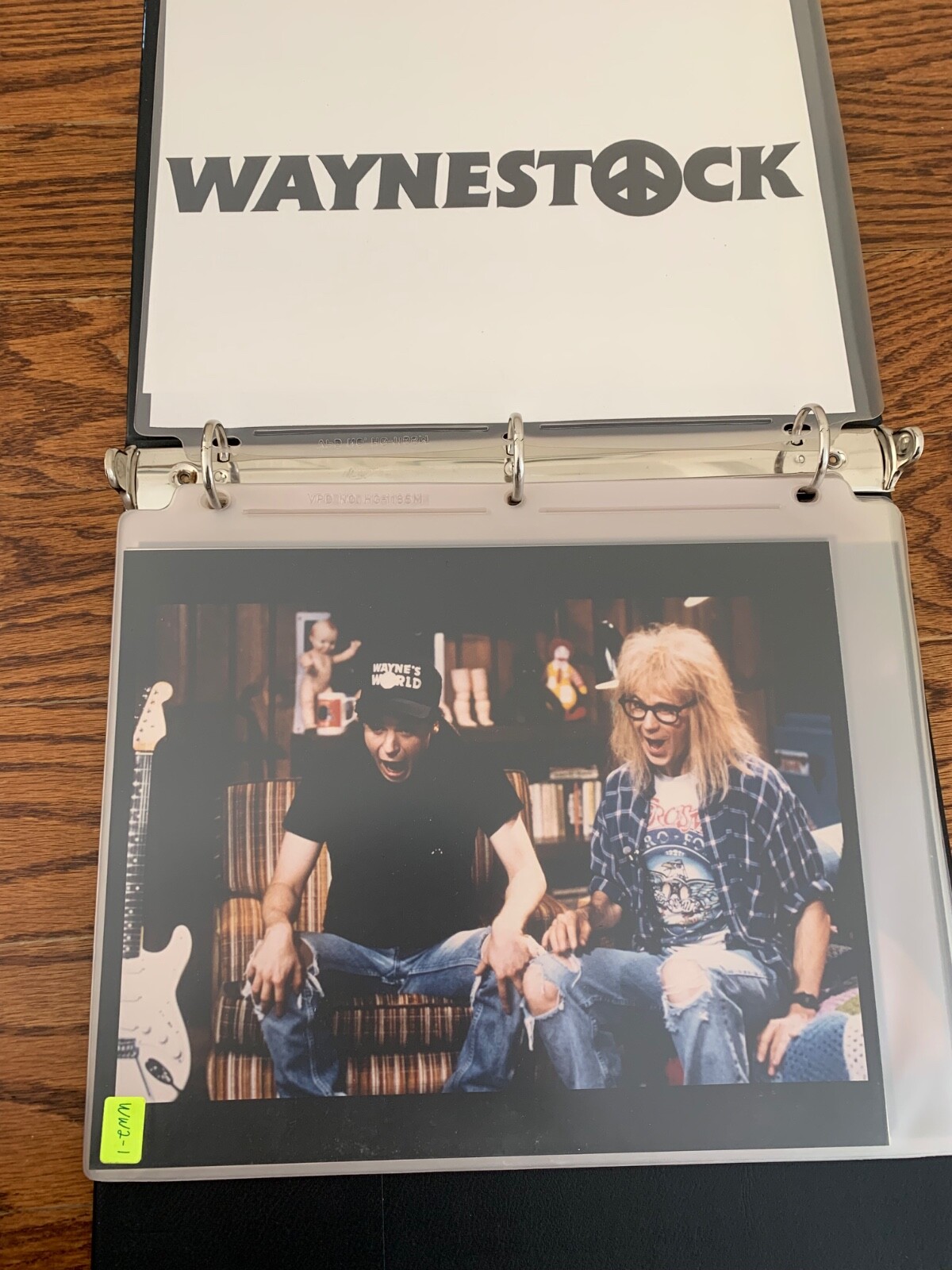 Original 1993 Press Photos Mike Myers and Dana Carvey stars in "Wayne's World 2" Original 1993 Press Photos Mike Myers and Dana Carvey stars in "Wayne's World 2"