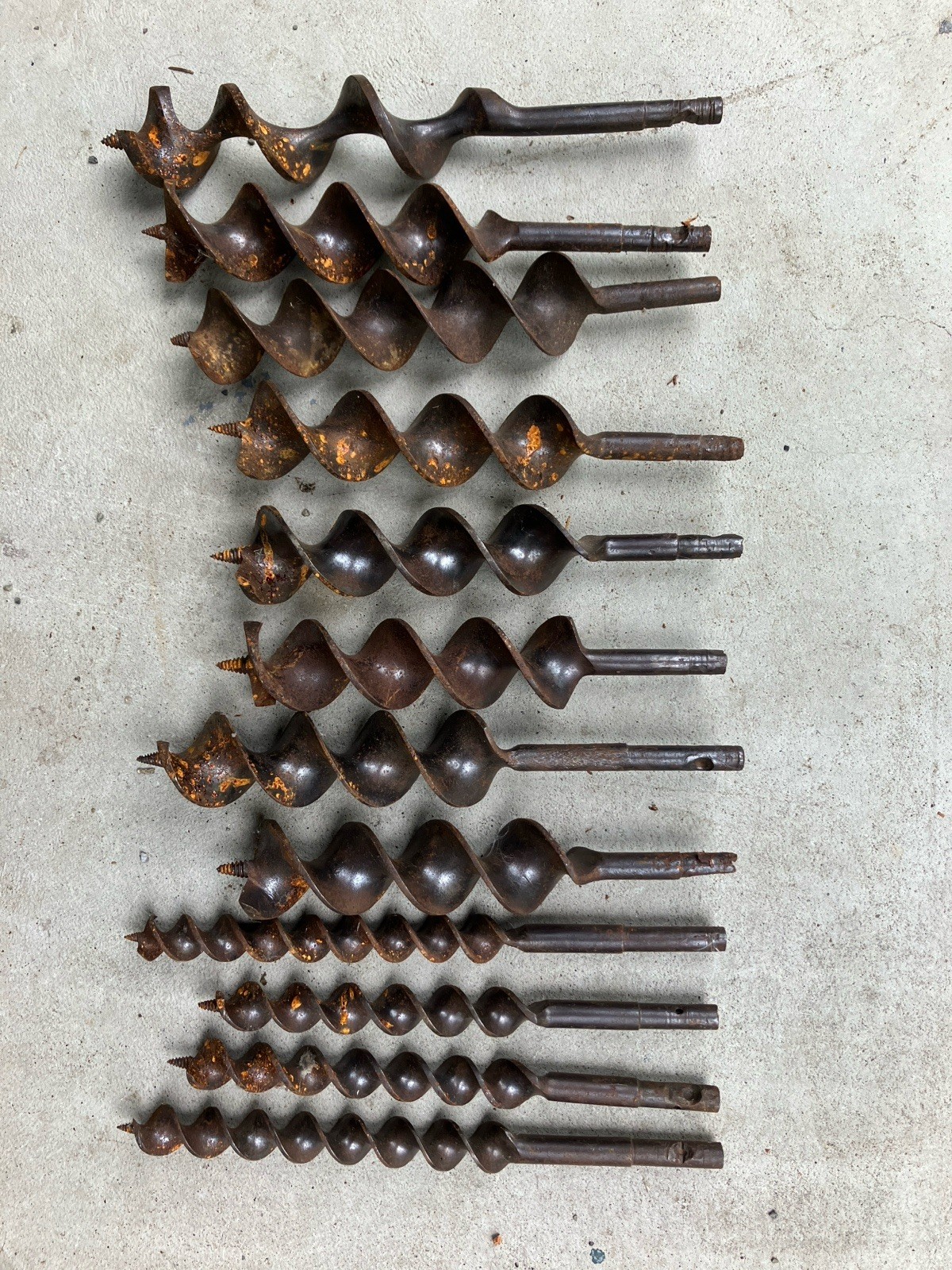 LOT OF 12 VINTAGE LARGE AUGER DRILL BITS 1" - 2" LOT OF 12 VINTAGE LARGE AUGER DRILL BITS 1" - 2"