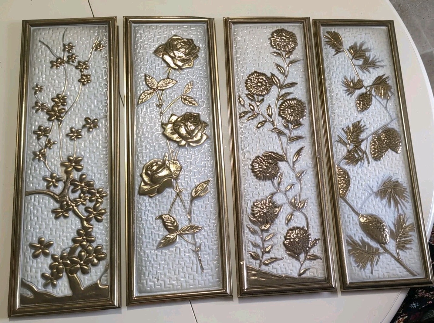 Mid-Century Modern Metal Floral Wall Plaques Gold/White set of 4 Mid-Century Modern Metal Floral Wall Plaques Gold/White set of 4