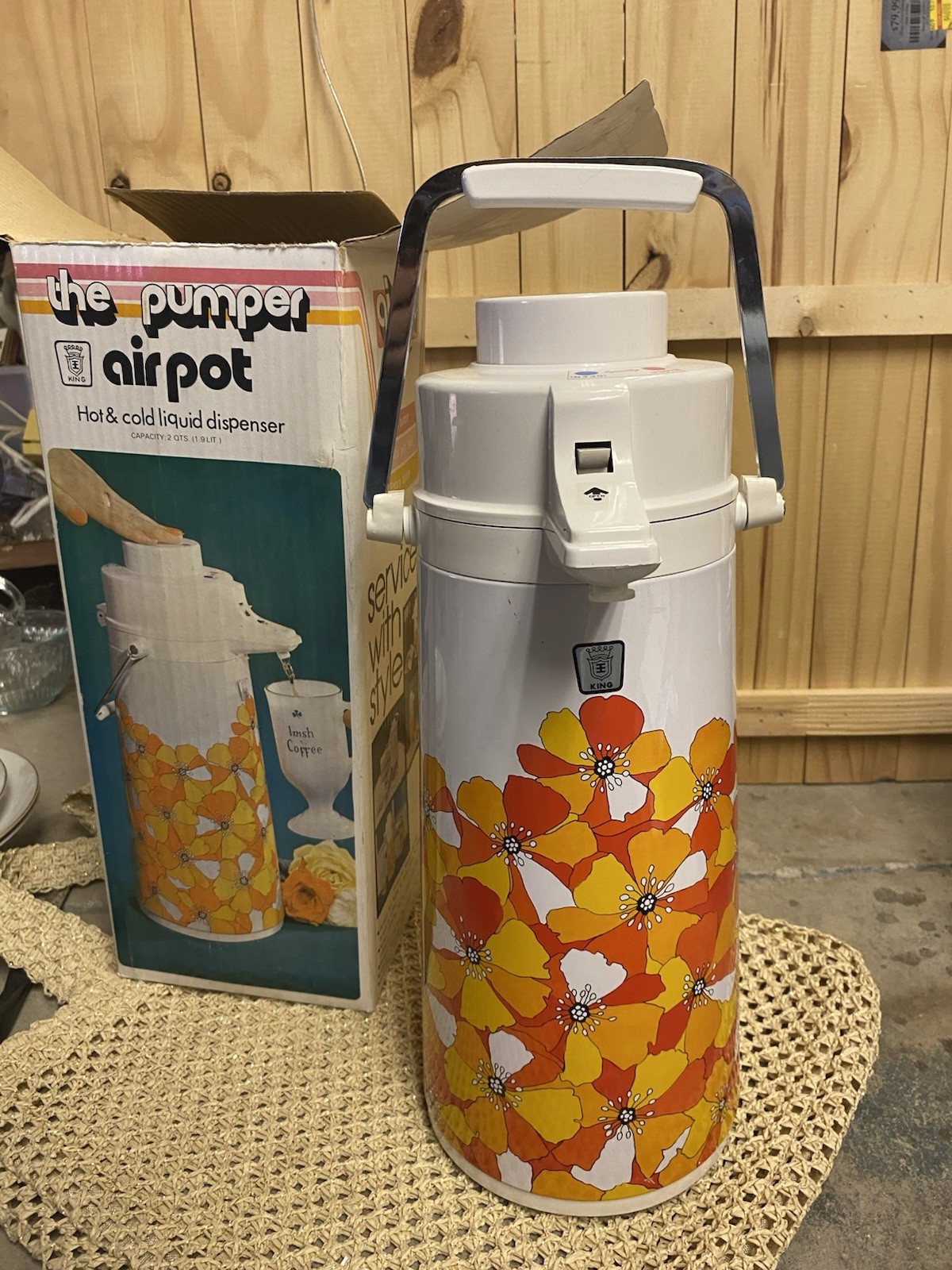 Vacuum Sealed Thermos Pump Vintage King Brand Air Pot Hot Cold NOS NIB Flower Vacuum Sealed Thermos Pump Vintage King Brand Air Pot Hot Cold NOS NIB Flower
