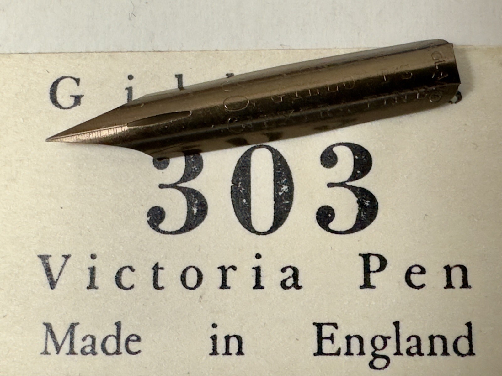 Vintage GILLOTT'S 303 Victoria Pen Groove-Stamped Ex Fine Flexy Dip Nib Vintage GILLOTT'S 303 Victoria Pen Groove-Stamped Ex Fine Flexy Dip Nib