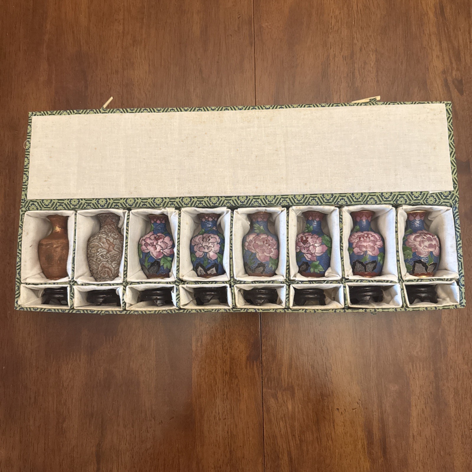 Vintage Cloisonné Process Vase Set Beijing 8 Mini Vases w Stands Original Box Vintage Cloisonné Process Vase Set Beijing 8 Mini Vases w Stands Original Box
