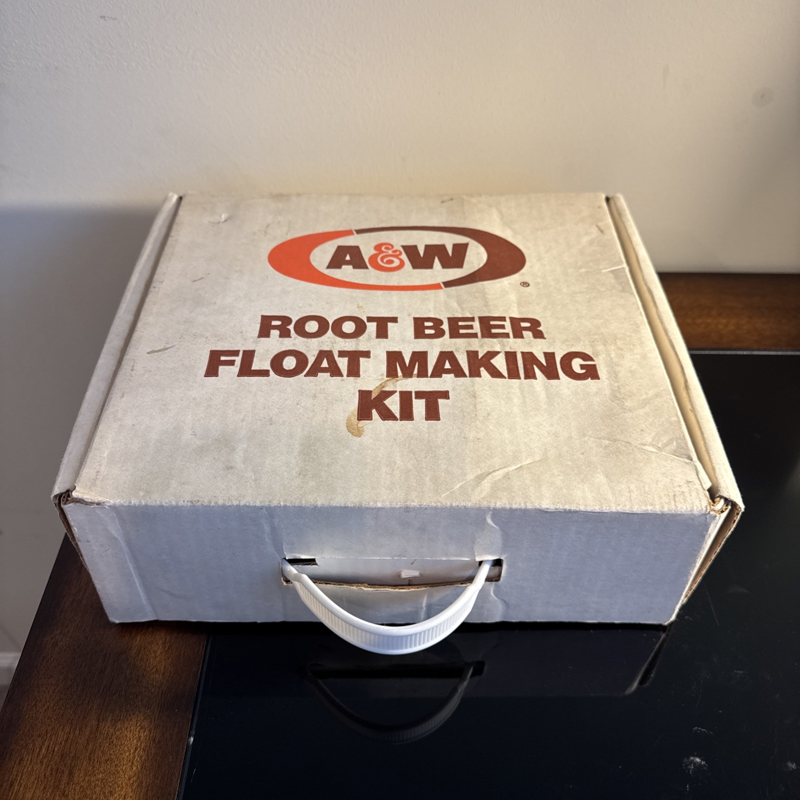 Vintage 1970’s A&W Root Bear Float Making Kit 2 Mugs Ice Cream Soda Spoons Vintage 1970’s A&W Root Bear Float Making Kit 2 Mugs Ice Cream Soda Spoons