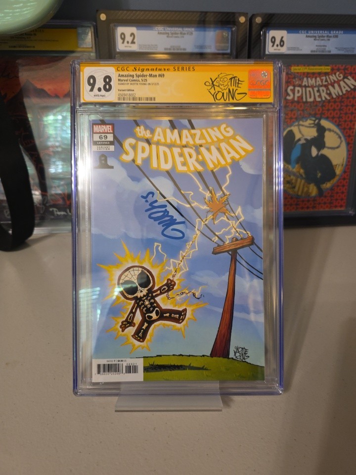 SIGNED Spider-Man #69 CGC 9.8 (2025) Skottie Young ~ Marvel Comics SIGNED Spider-Man #69 CGC 9.8 (2025) Skottie Young ~ Marvel Comics