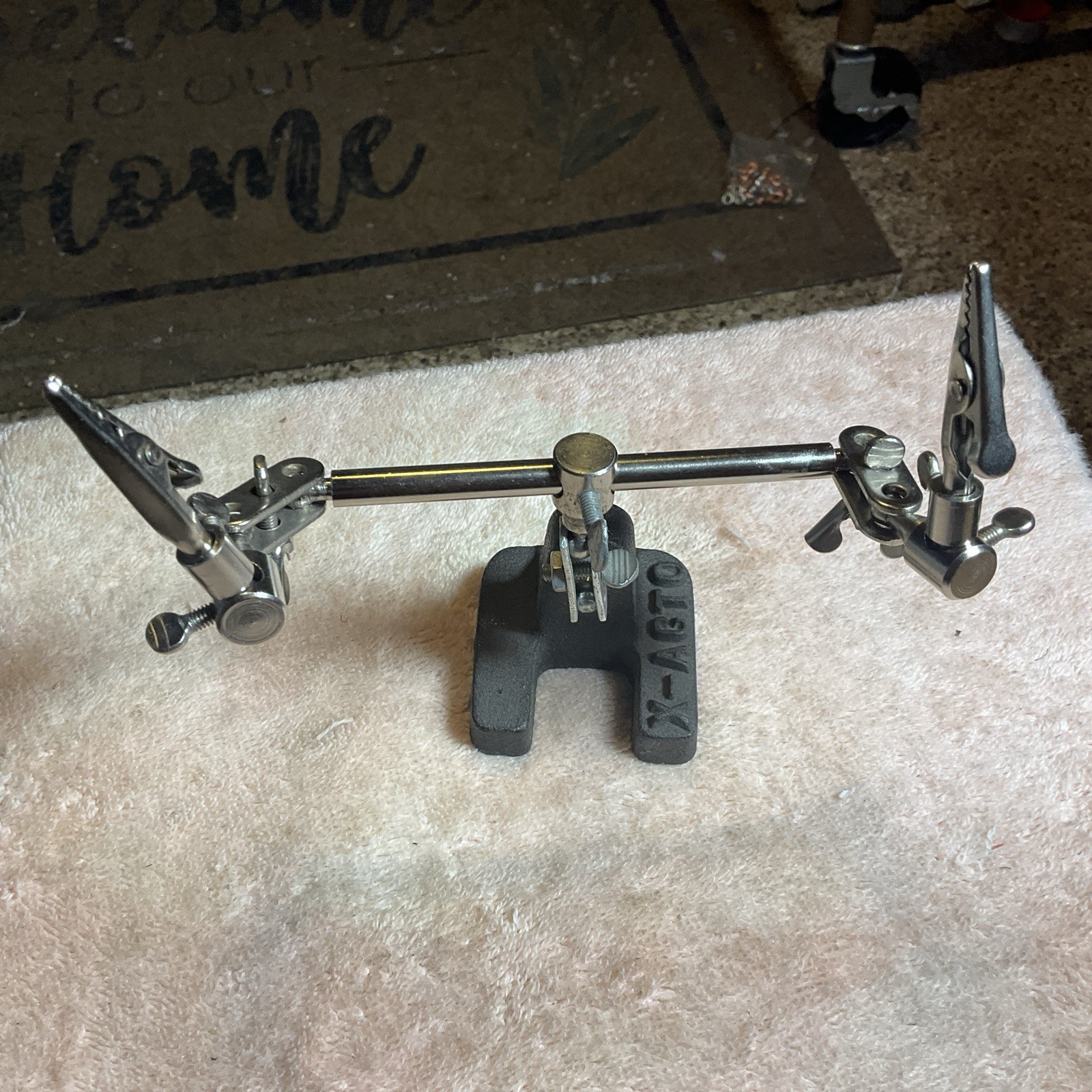 VINTAGE X-ACTO Helping Hand-Alligator Weighted Dual Clamps/ Fully Functional VINTAGE X-ACTO Helping Hand-Alligator Weighted Dual Clamps/ Fully Functional