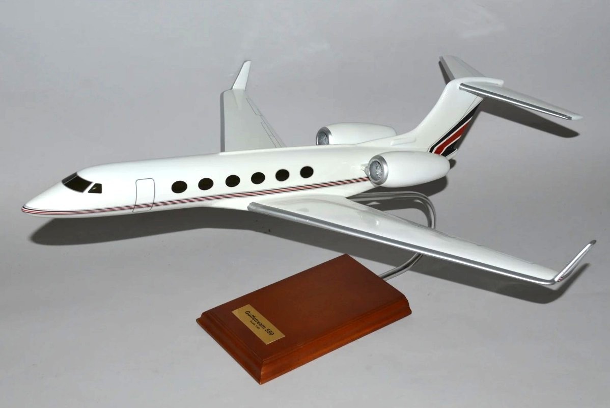 Gulfstream Aerospace G550 Business Jet Desk Top Display Model 1/48 SC Airplane Gulfstream Aerospace G550 Business Jet Desk Top Display Model 1/48 SC Airplane