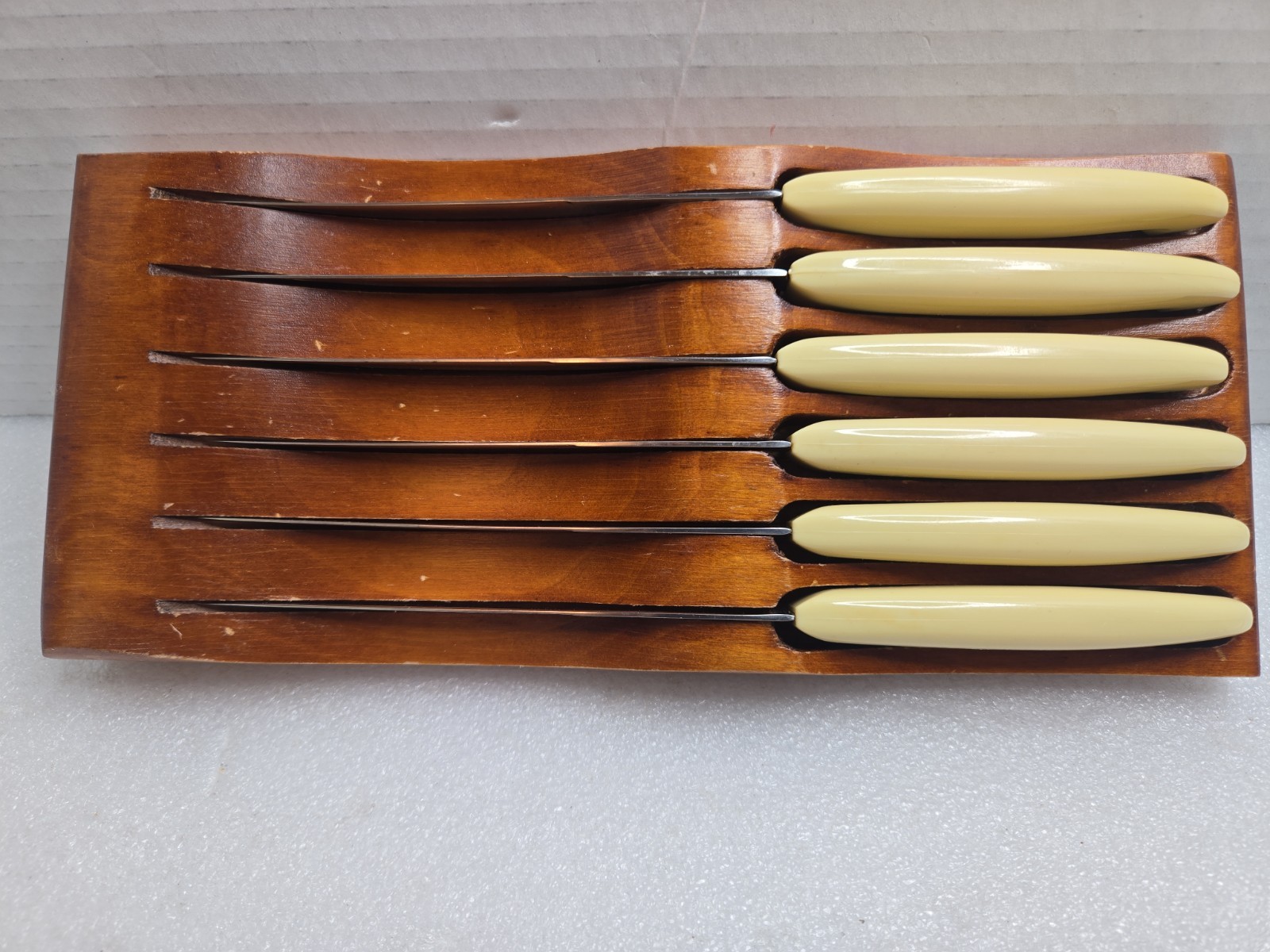 Camillus Ultra Deluxe 6 Piece Steak Knife Set Original Case Vintage Camillus Ultra Deluxe 6 Piece Steak Knife Set Original Case Vintage