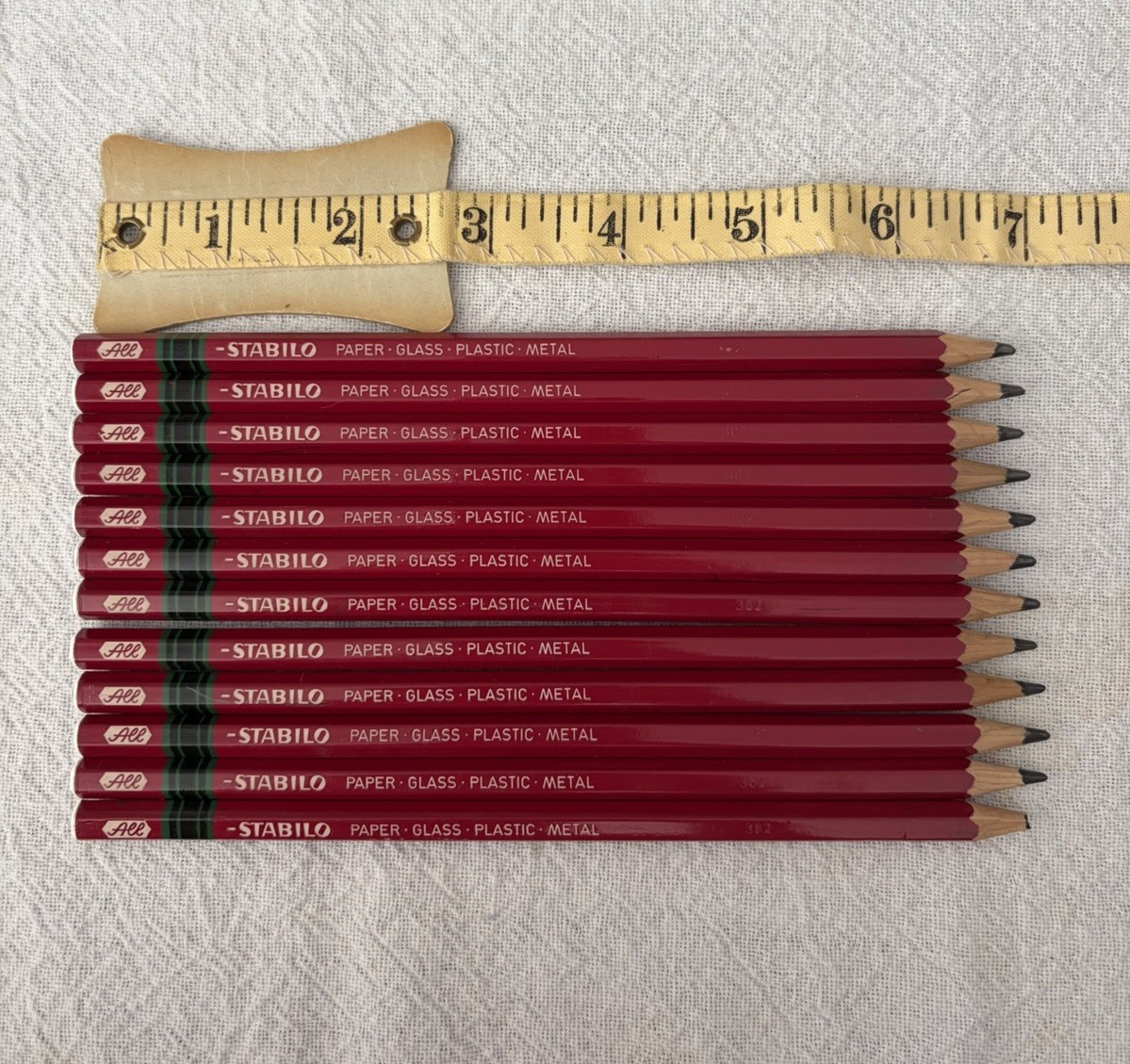 12 Schwan Red Pencils 8008 All STABILO Graphite Artist Drawing Germany 12 Schwan Red Pencils 8008 All STABILO Graphite Artist Drawing Germany