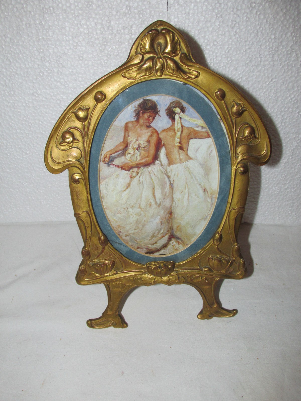 Antique Art Nouveau Cast Brass Easel Back Tabletop Ornate Picture Photo Frame Antique Art Nouveau Cast Brass Easel Back Tabletop Ornate Picture Photo Frame