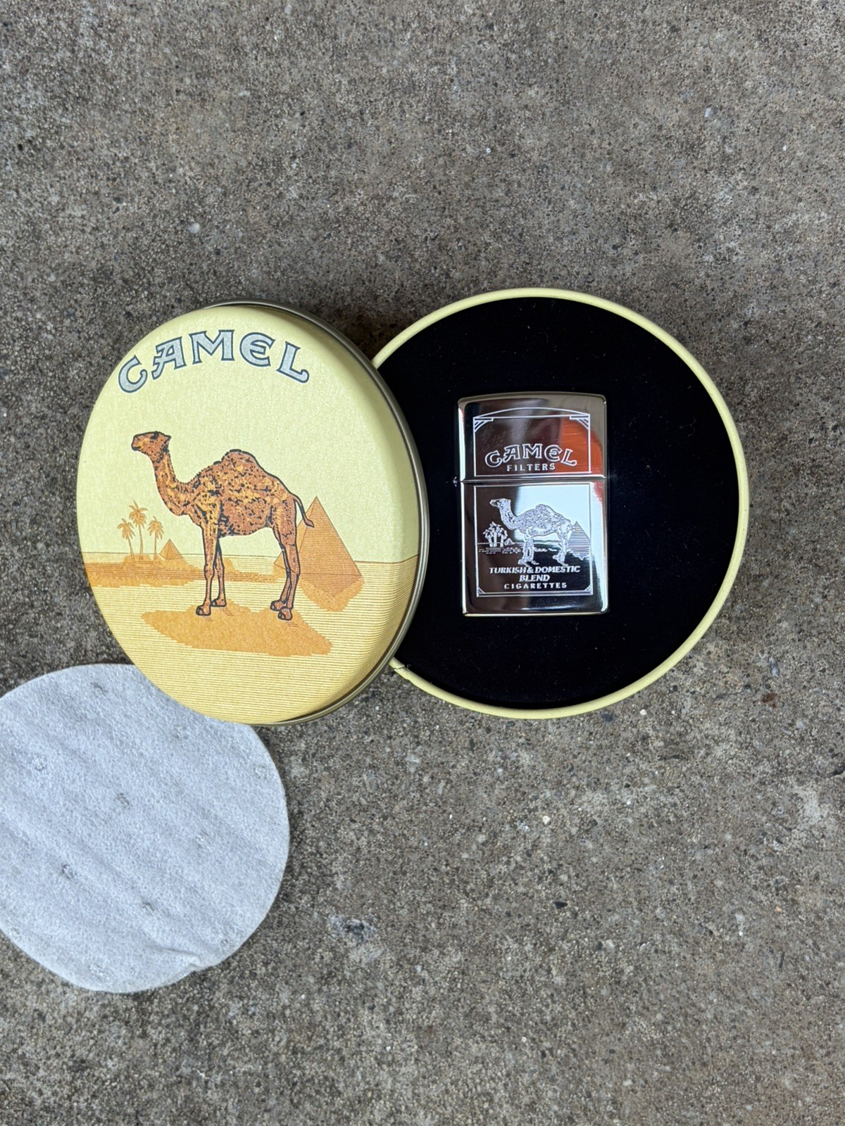 New Sealed 1994 ZIPPO Lighter CAMEL Double Sided Design Brilliant Chrome in tin New Sealed 1994 ZIPPO Lighter CAMEL Double Sided Design Brilliant Chrome in tin