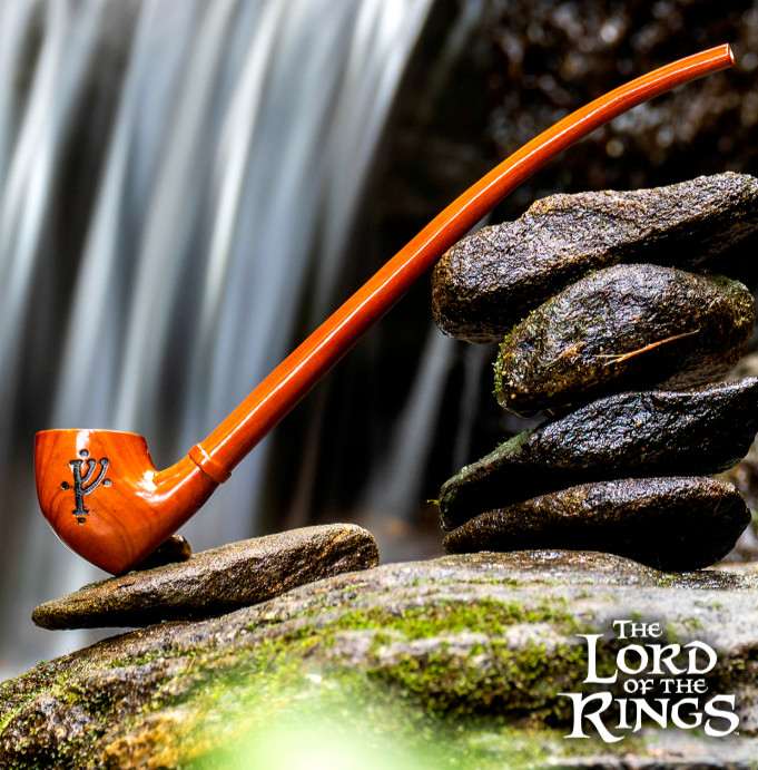 Lord of the Rings GANDALF Smoking Pipe 13" Churchwarden Cherry Wood Shire™ Lord of the Rings GANDALF Smoking Pipe 13" Churchwarden Cherry Wood Shire™