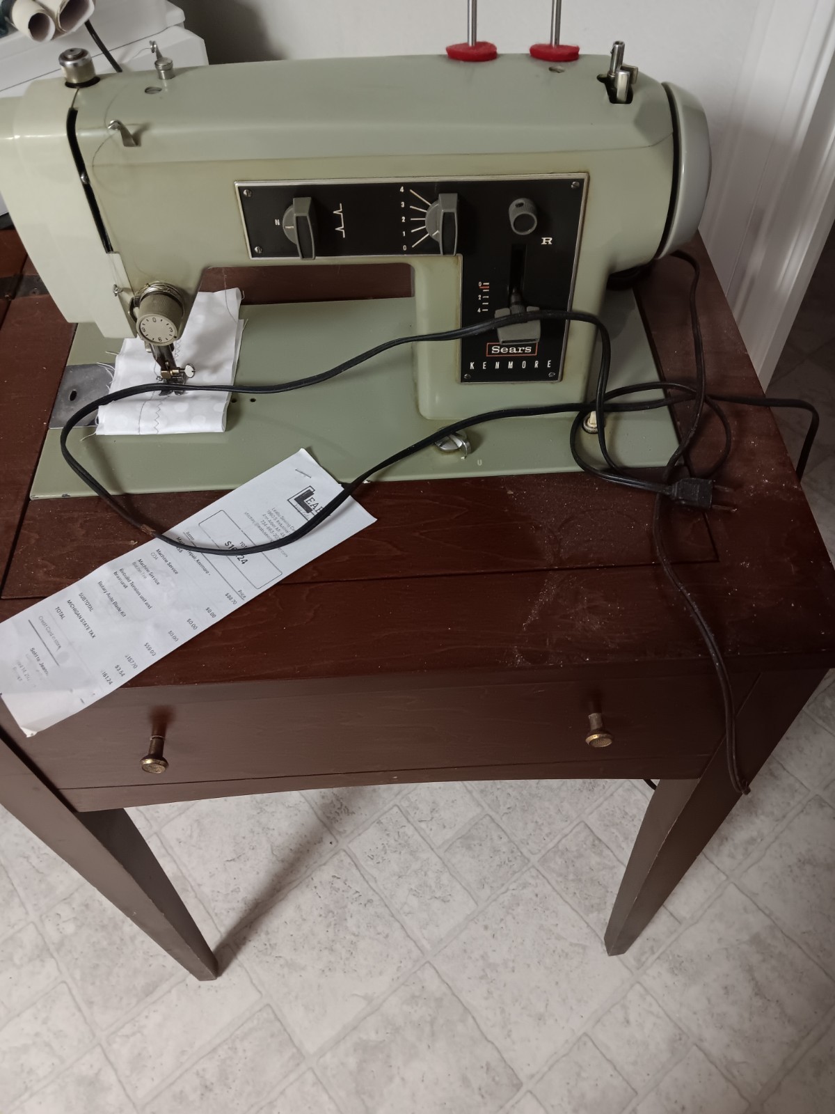 Vintage Sears Sewing Machine In Cabinet And Works Great 15813011 Model P/U ONLY Vintage Sears Sewing Machine In Cabinet And Works Great 15813011 Model P/U ONLY