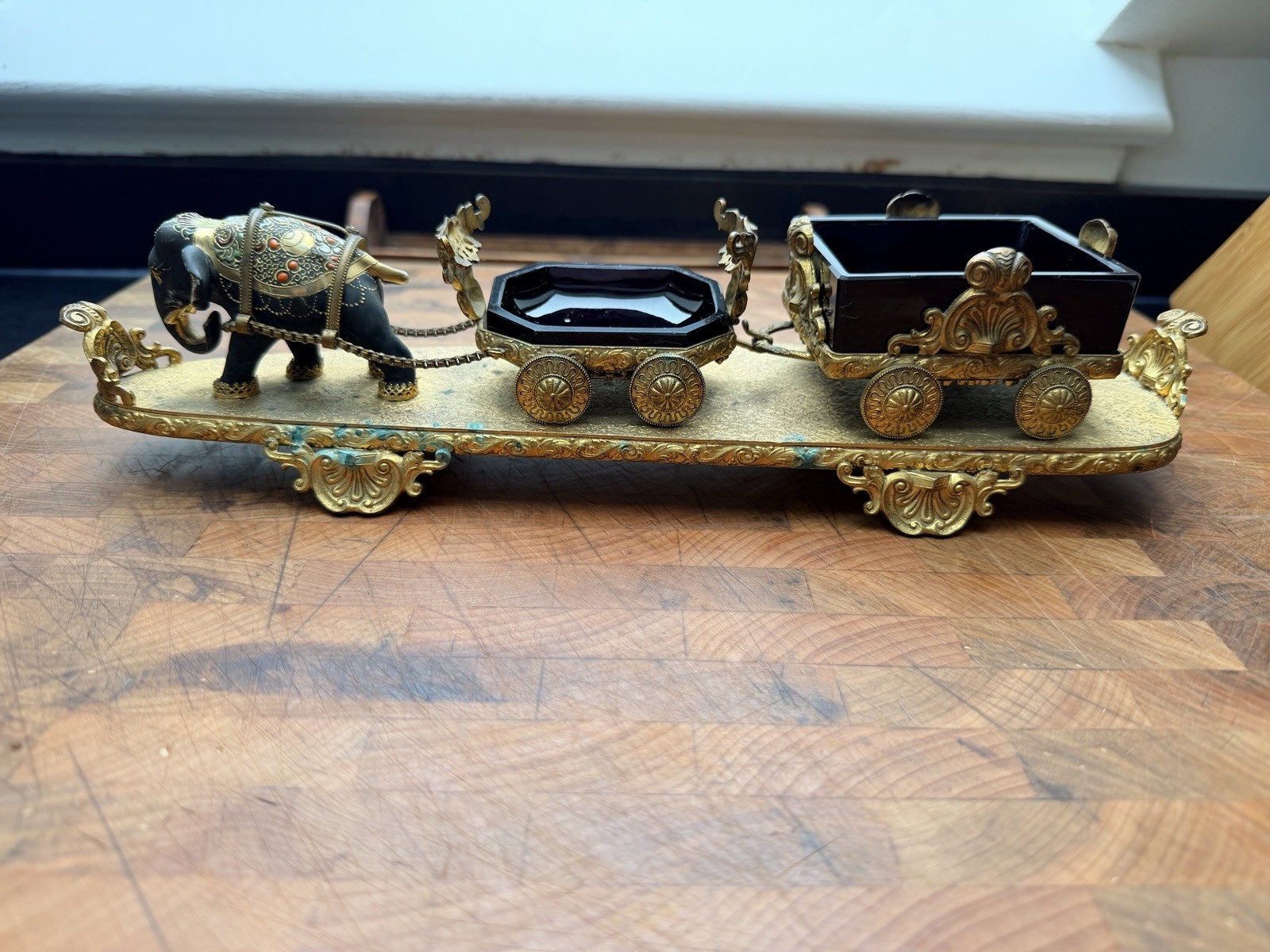 MAGNIFICENT 19C AUSTRIAN CIRCUS TRAIN PATINATED GILT BRONZE ELEPHANT & 2 TRAYS MAGNIFICENT 19C AUSTRIAN CIRCUS TRAIN PATINATED GILT BRONZE ELEPHANT & 2 TRAYS