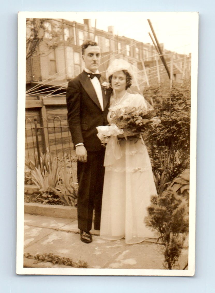 Old Vintage Photo MAN WOMAN BRIDE GROOM WEDDING DRESS COUPLE DUO PHOTOGRAPH Old Vintage Photo MAN WOMAN BRIDE GROOM WEDDING DRESS COUPLE DUO PHOTOGRAPH