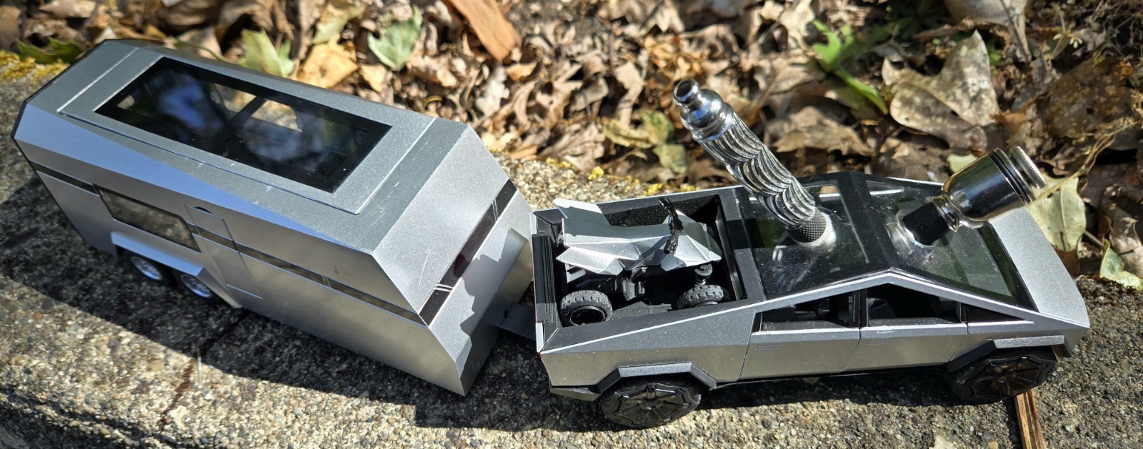 TESLA CYBER TRUCK WITH TRAILER NOVELTY TOBACCO PIPE COLLECTIBLE