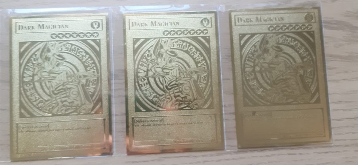 YuGiOh - 3x Dark Magician - Golden Metal Card YuGiOh - 3x Dark Magician - Golden Metal Card