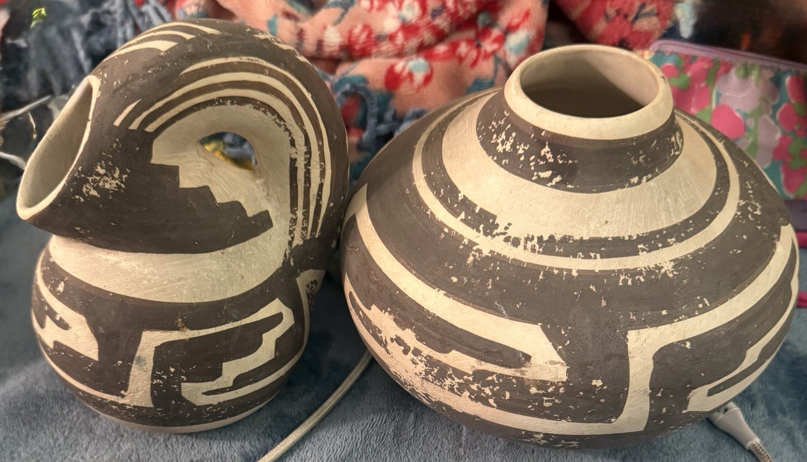 Lot of two Vintage 1970s Southwestern replica studio pottery Lot of two Vintage 1970s Southwestern replica studio pottery
